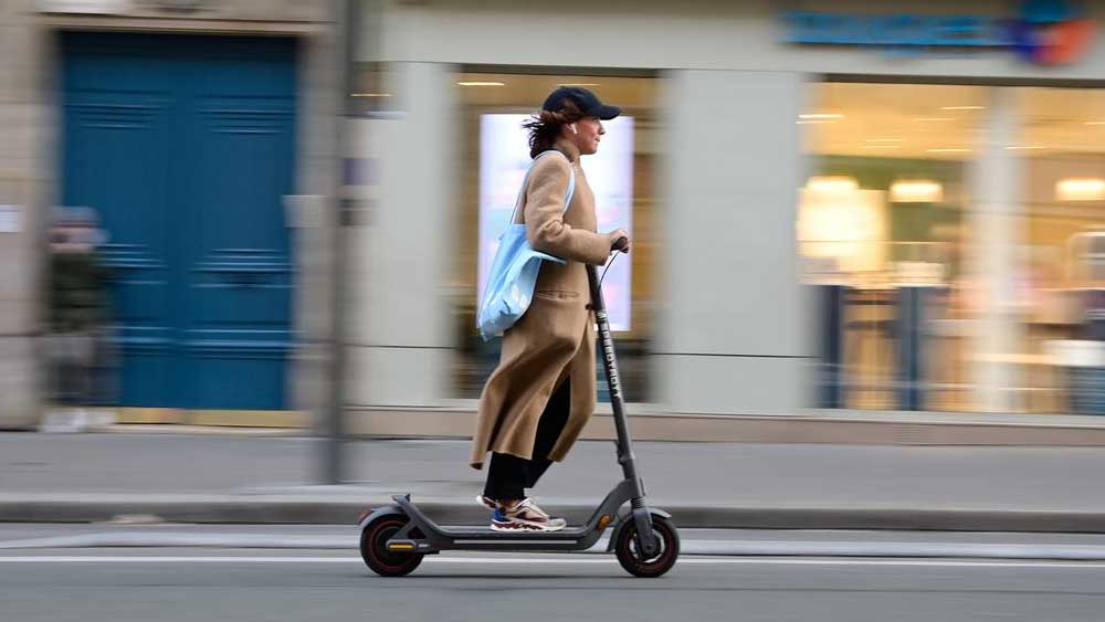 Monopattini elettrici, targa e assicurazione ancora in attesa